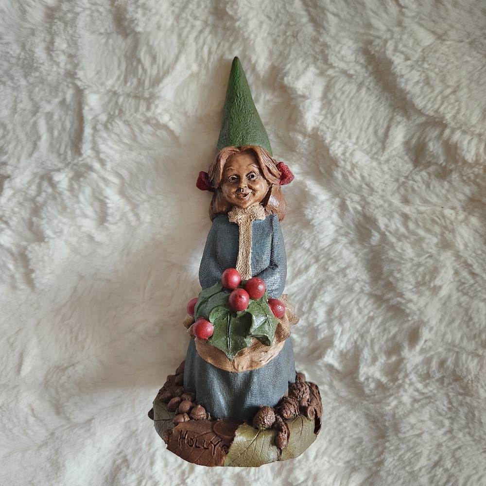 Tom Clark "Holly" Gnome, Resin Figurine